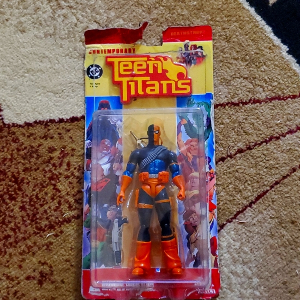 DC DIRECT TEEN TITANS DEATHSTROKE